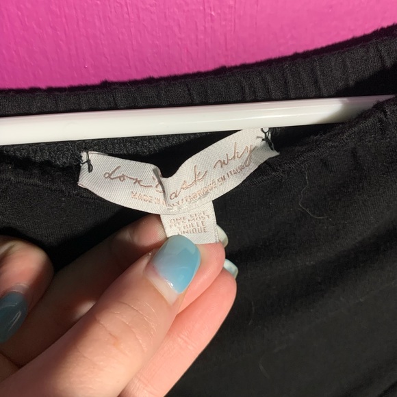 Black Strapless Romper With Flared Legs - Picture 2 of 3